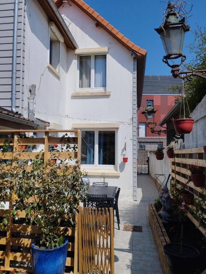 ホテル Charmante Dependance 10 Mn A Pieds Plage, Commerces Berck エクステリア 写真